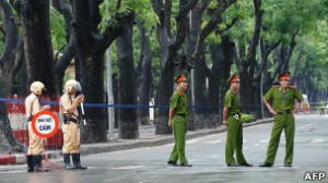 Công an Việt Nam muốn được quyền bắn người tham gia giao thông khi họ bị đe dọa