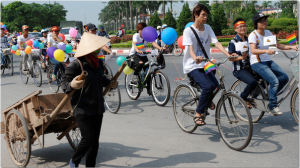 Các nhà hoạt động đã làm việc để thúc đẩy nhận thức về quyền của người đồng tính ở Việt Nam